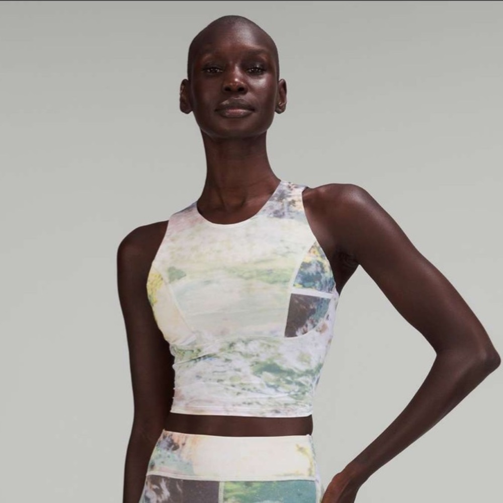 Lululemon lab Luxtreme and Mesh Tank Top
Apparition Multi